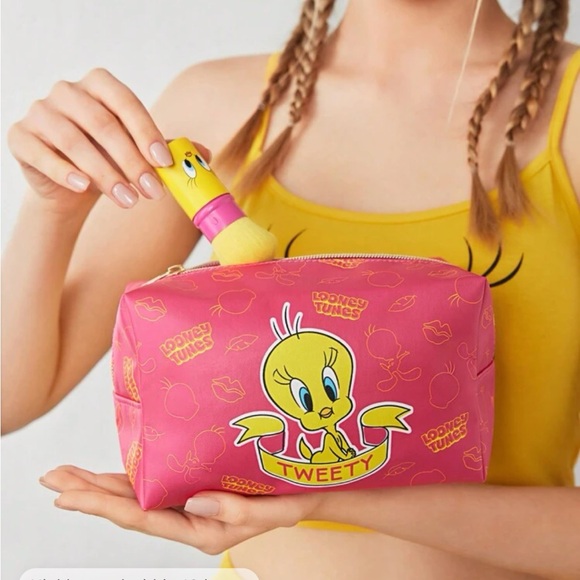 LOONEY TUNES X Rebellious Rose Cartoon Letter Printed Portable Cosmetic Bag - Picture 3 of 5